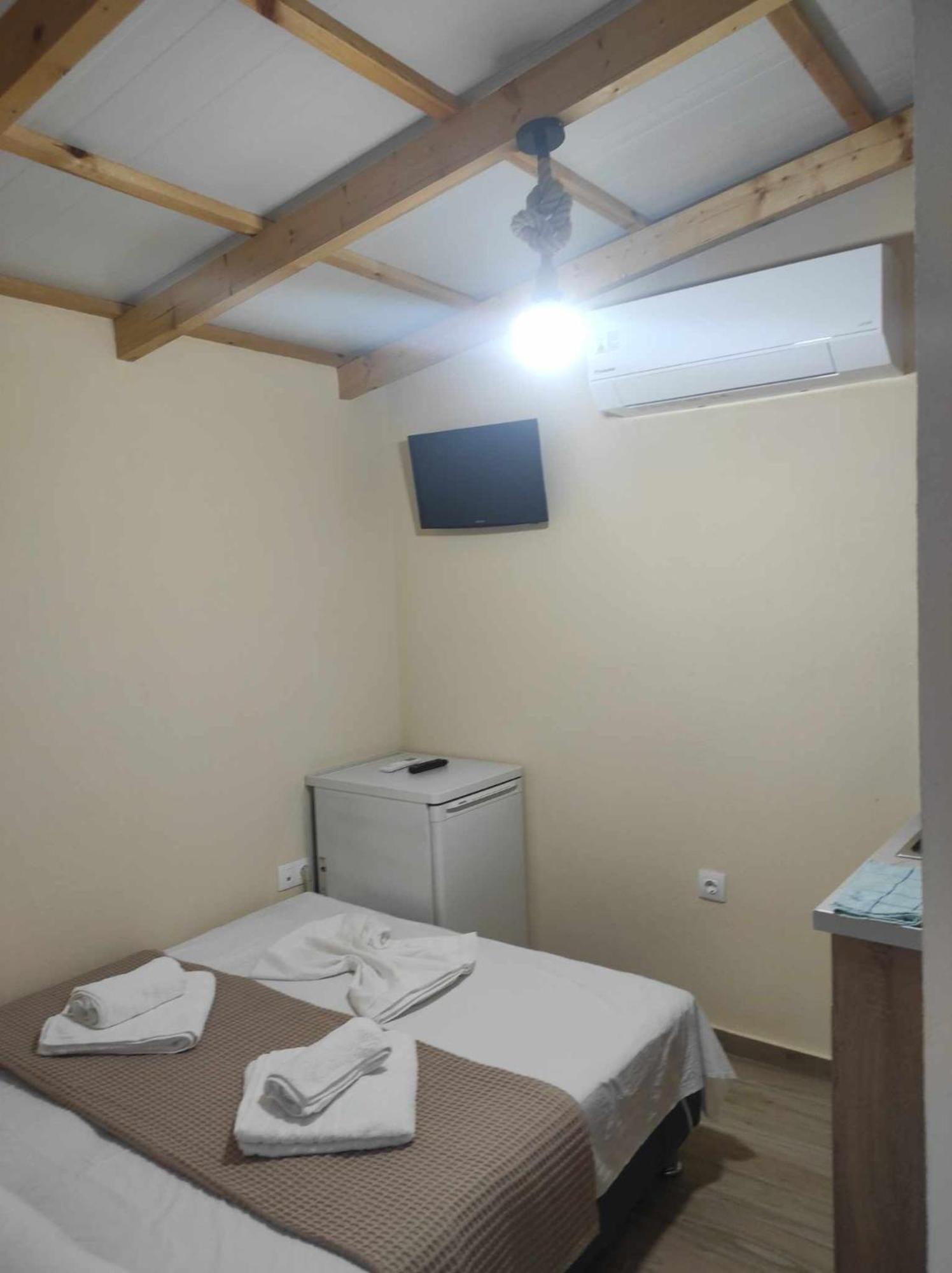 Light Blue Paralia Apartments 외부 사진