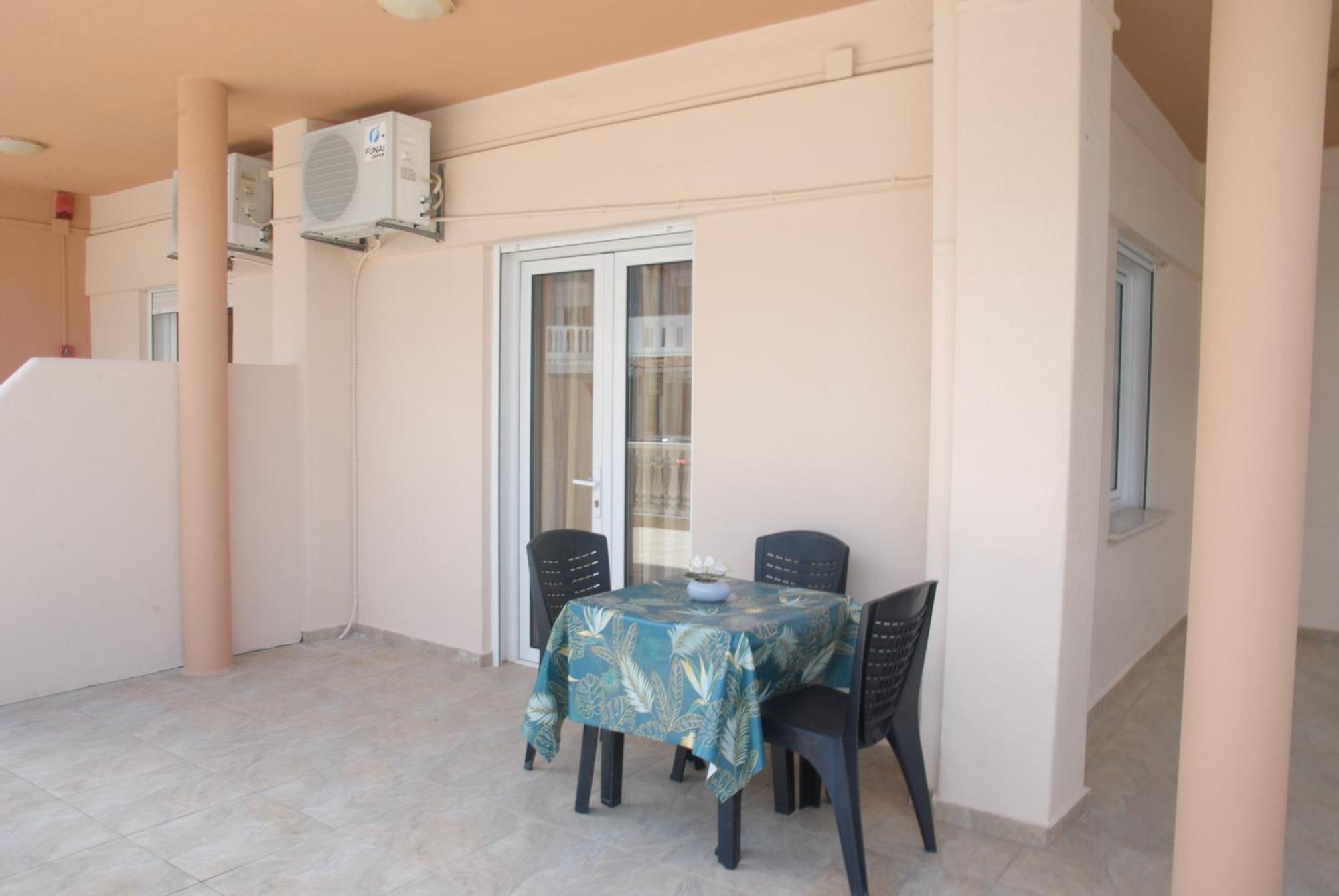 Light Blue Paralia Apartments 외부 사진