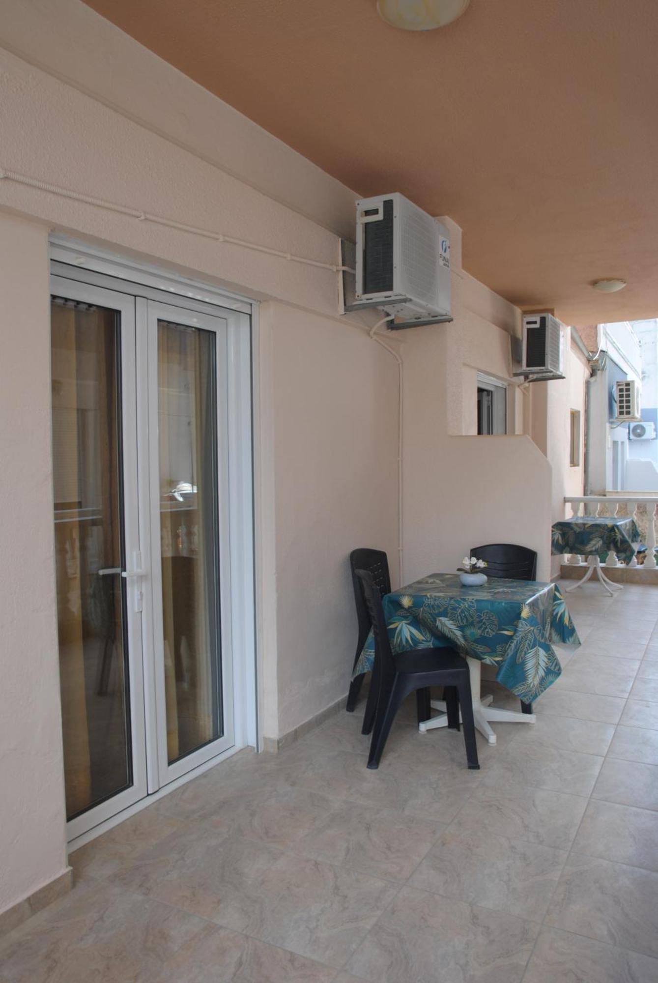 Light Blue Paralia Apartments 외부 사진